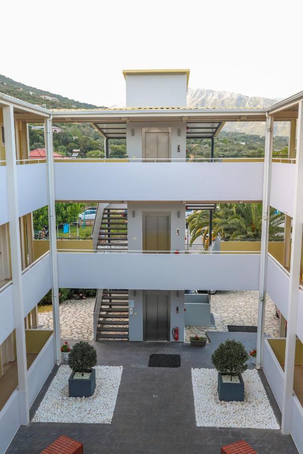 Cosmos Hotel Vasiliki  Exterior photo