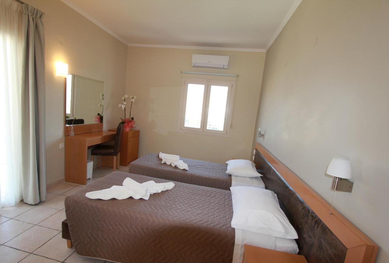 Cosmos Hotel Vasiliki  Exterior photo